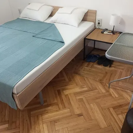 Airport Md Rooms-3